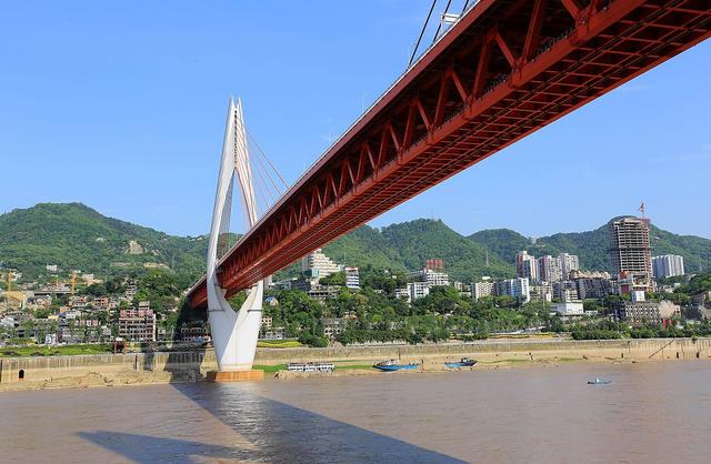 重庆长江大桥（有几座？什么时候建成通车的？）