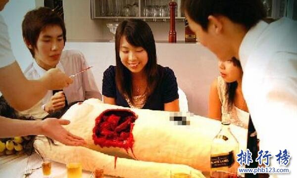 日本最变态的食物排行榜 吃人拉的屎、粪便做的肉