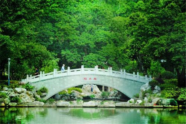 福州十大公园广场排名:西湖公园上榜，第8花海超美