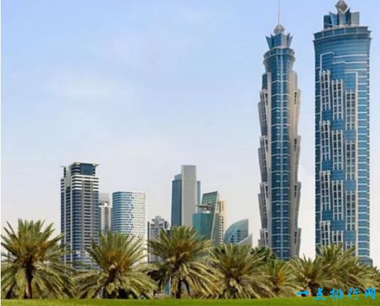 迪拜万豪酒店，阿拉伯联合酋长国(约高:1,165英尺)