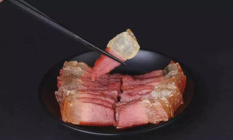 猪膘肉是丽江美食吗